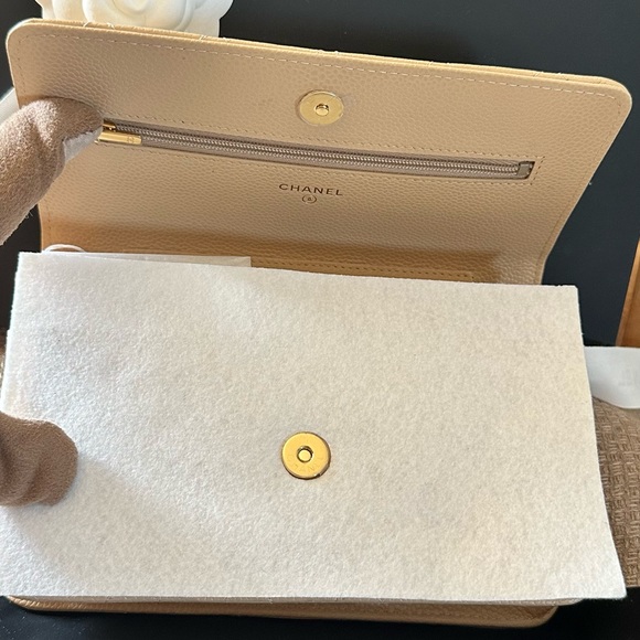New Chanel Wallet on Chain In new Beige Caviar Leather - Picture 7 of 7